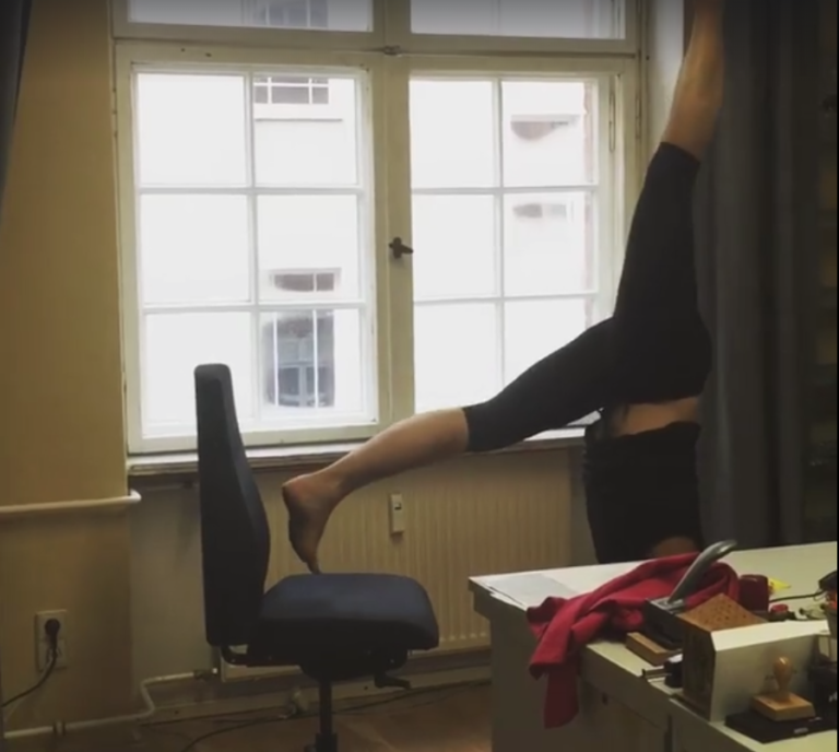 YOGAMAZÉ ASANA: Office Chair Handstand Press Prep with Noah Mazé