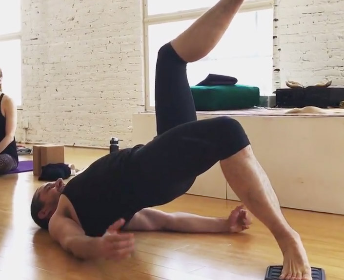 Yogamazé Asana: Internal Rotation In Back Bending Poses With Noah Mazé